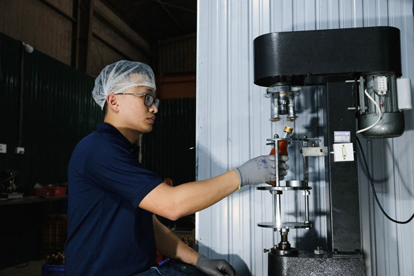 Cầm 30 triệu đồng khởi nghiệp, 9x xứ Thanh thu về tiền tỷ mỗi năm - Hình 2 Cam 30 trieu dong khoi nghiep, 9x xu Thanh thu ve tien ty moi nam-Hinh-2