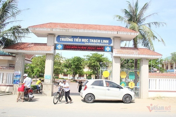 Nhà trường nói gì về suất cơm bán trú 27.000 đồng nhưng ít thức ăn? - Hình 3 Nha truong noi gi ve suat com ban tru 27.000 dong nhung it thuc an?-Hinh-3