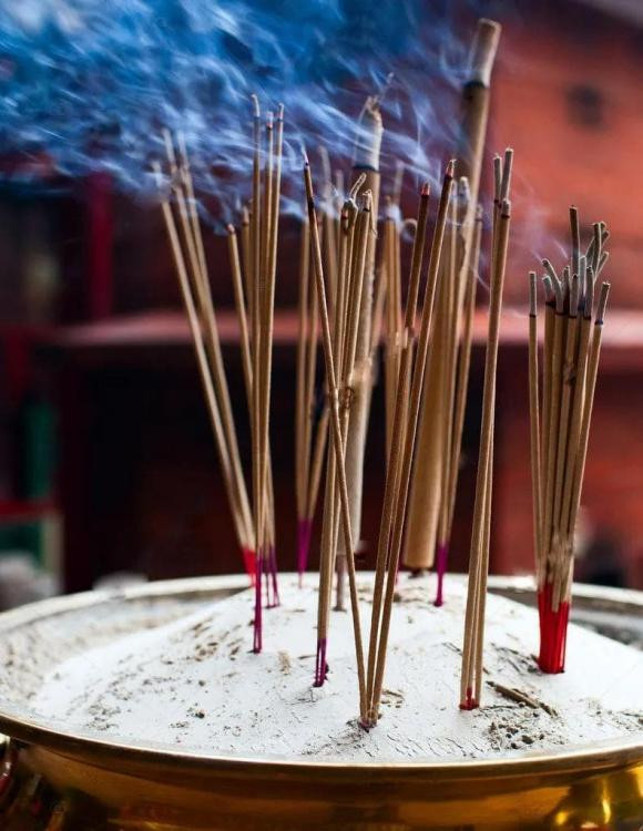 Bạn có biết ngày nào tốt để đi chùa lễ Phật không? Ban co biet ngay nao tot de di chua le Phat khong?