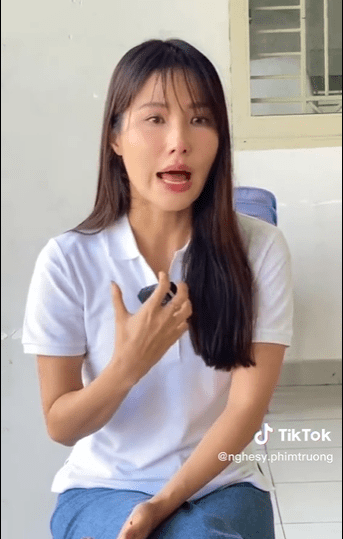 Diễm My 9X bật khóc tiết lộ về cái Tết không có mẹ - Hình 2 Diem My 9X bat khoc tiet lo ve cai Tet khong co me-Hinh-2