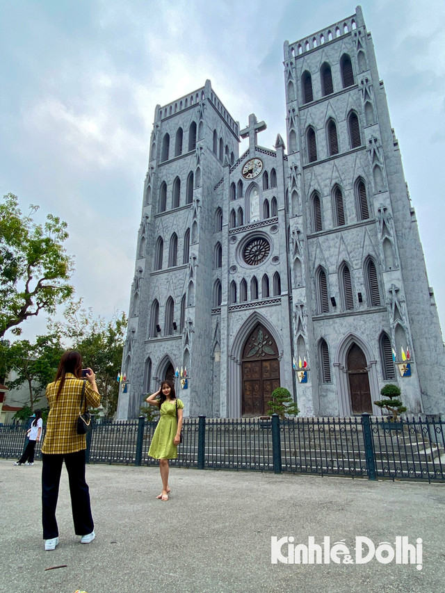 Những địa điểm “checkin” đẹp nao lòng với mùa Thu Hà Nội - Hình 11 Nhung dia diem “checkin” dep nao long voi mua Thu Ha Noi-Hinh-11