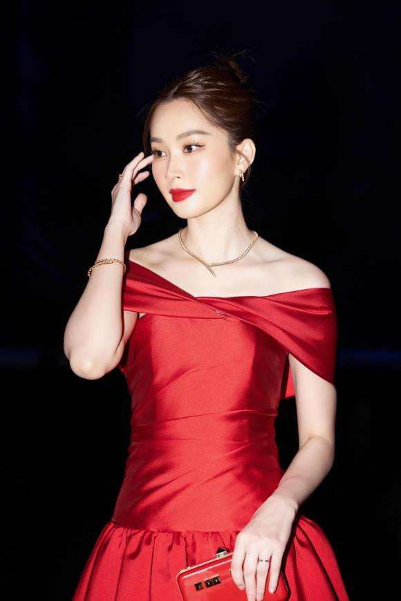 3 Hoa hậu Việt Nam ngày càng trắng nõn nà, thăng hạng nhan sắc - Hình 20 3 Hoa hau Viet Nam ngay cang trang non na, thang hang nhan sac-Hinh-20