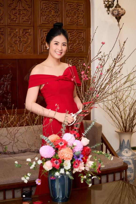 3 Hoa hậu Việt Nam ngày càng trắng nõn nà, thăng hạng nhan sắc - Hình 11 3 Hoa hau Viet Nam ngay cang trang non na, thang hang nhan sac-Hinh-11