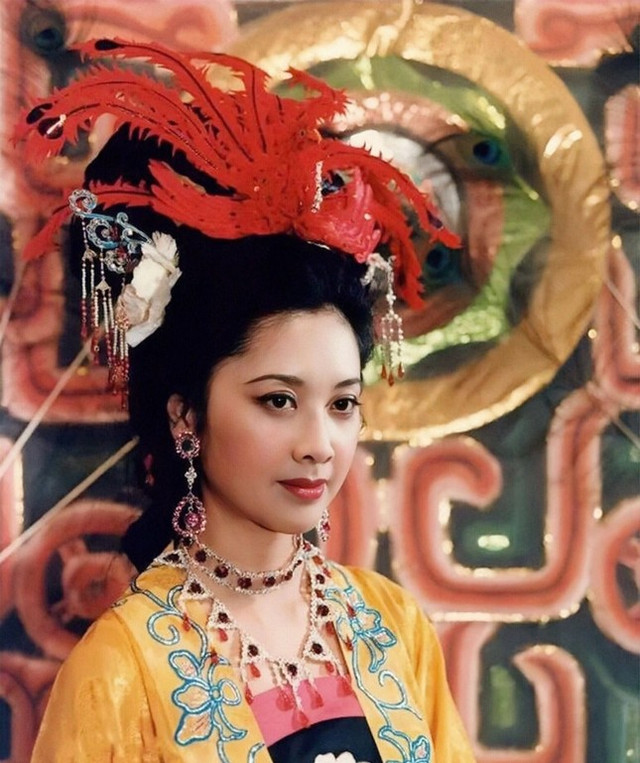 Đạo diễn 'Tây du ký' từ chối Dương Quý Phi đẹp nhất màn ảnh - Hình 2 Dao dien 'Tay du ky' tu choi Duong Quy Phi dep nhat man anh-Hinh-2