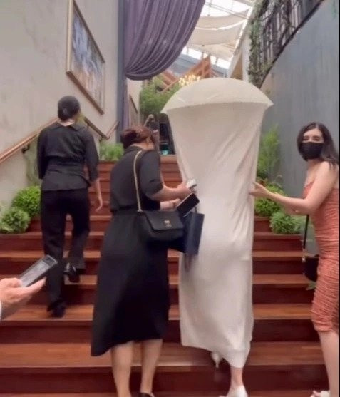 Cô dâu bất ngờ bị miệt thị 'gầy trơ xương' khi khoe ảnh cưới - Hình 2 Co dau bat ngo bi miet thi 'gay tro xuong' khi khoe anh cuoi-Hinh-2
