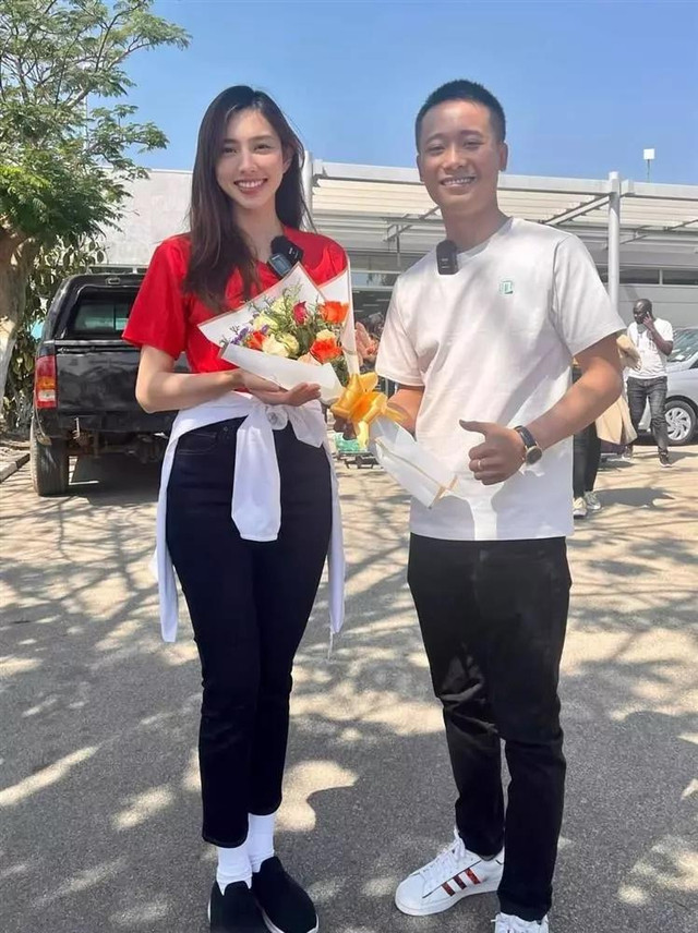 Nghi vấn Quang Linh Vlog có bạn gái, nhan sắc chất lượng cao Nghi van Quang Linh Vlog co ban gai, nhan sac chat luong cao