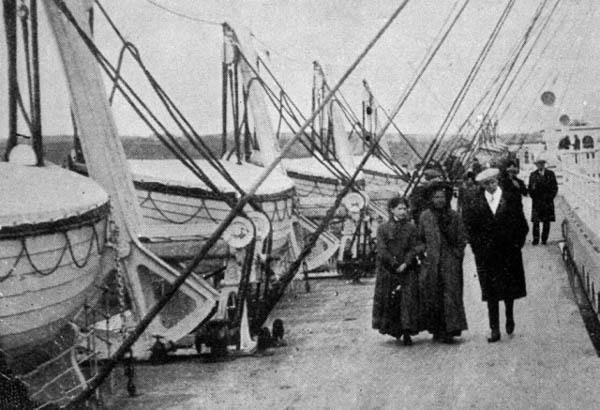 Những bức ảnh hiếm hoi về thảm hoạ Titanic ám ảnh nhân loại - Hình 2 Nhung buc anh hiem hoi ve tham hoa Titanic am anh nhan loai-Hinh-2