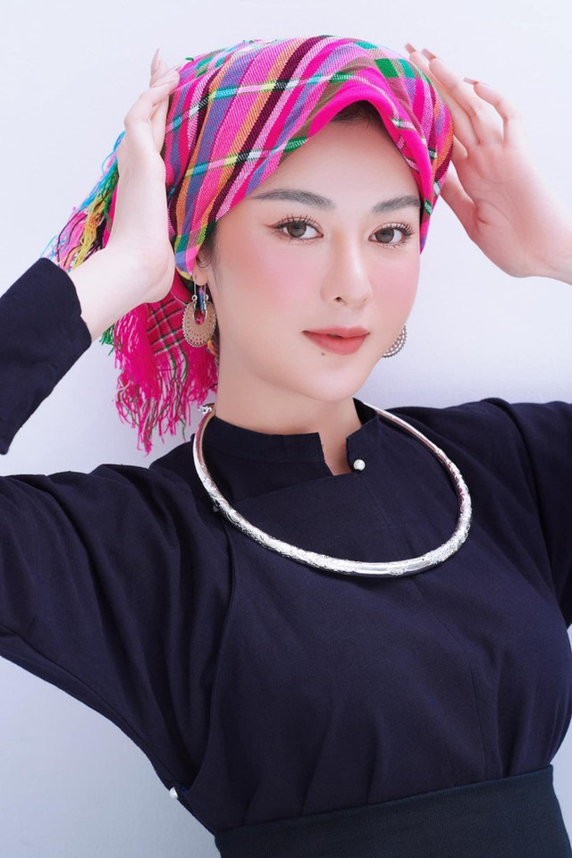 Cô gái dân tộc Tày mặt như búp bê dự thi Miss Grand Vietnam 2022 - Hình 2 Co gai dan toc Tay mat nhu bup be du thi Miss Grand Vietnam 2022-Hinh-2