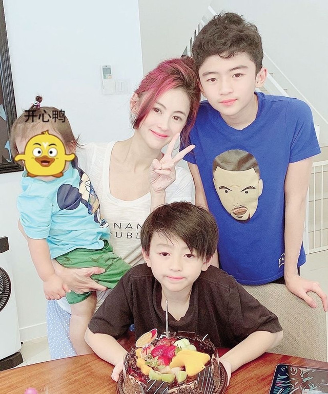 Lý do Trương Bá Chi không tiêu tiền Tạ Đình Phong chu cấp - Hình 3 Ly do Truong Ba Chi khong tieu tien Ta Dinh Phong chu cap-Hinh-3