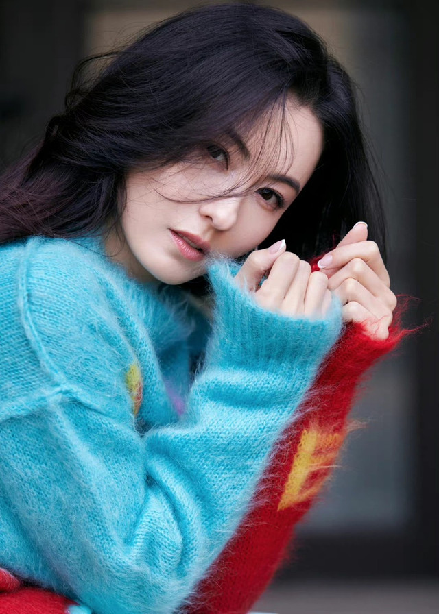 Lý do Trương Bá Chi không tiêu tiền Tạ Đình Phong chu cấp - Hình 2 Ly do Truong Ba Chi khong tieu tien Ta Dinh Phong chu cap-Hinh-2