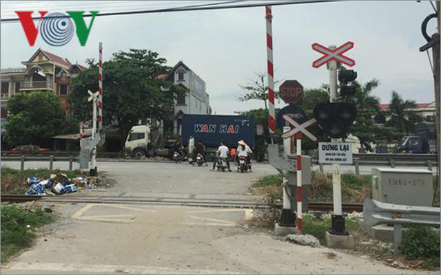 Vì sao tai nạn giao thông liên tiếp xảy ra trên Quốc lộ 5? Vi sao tai nan giao thong lien tiep xay ra tren Quoc lo 5?