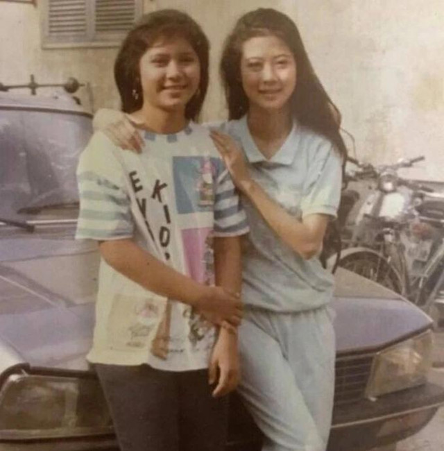 Ảnh hiếm cách đây 3 thập kỷ của Việt Trinh và Diễm Hương 'gây sốt' Anh hiem cach day 3 thap ky cua Viet Trinh va Diem Huong 'gay sot'