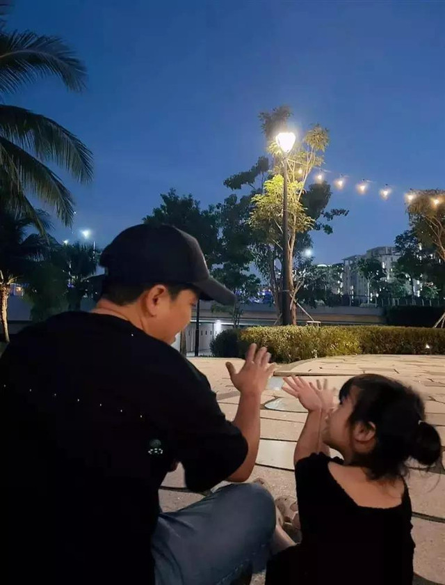 Trường Giang phản đối Nhã Phương cưng chiều, khoe con quá lố - Hình 5 Truong Giang phan doi Nha Phuong cung chieu, khoe con qua lo-Hinh-5