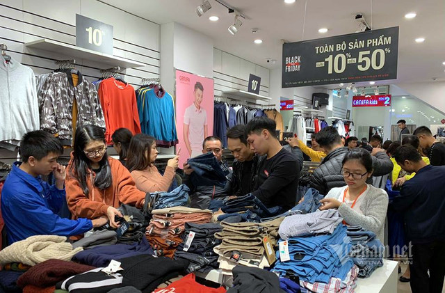 Đằng sau những món hàng giảm giá dịp Black Friday là một 'bí mật đen tối' - Hình 2 Dang sau nhung mon hang giam gia dip Black Friday la mot 'bi mat den toi'-Hinh-2