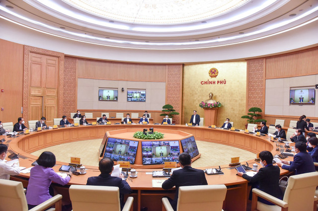 Thủ tướng: Đi từng ngõ, gõ từng nhà, rà từng người để tiêm vắc xin - Hình 2 Thu tuong: Di tung ngo, go tung nha, ra tung nguoi de tiem vac xin-Hinh-2