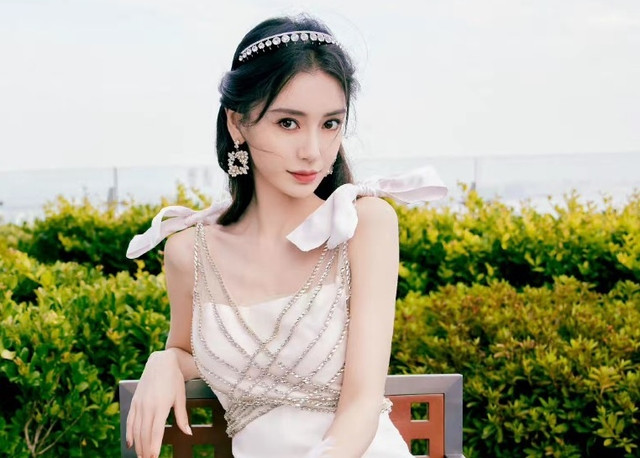 Angelababy sợ lặp lại sai lầm sau đổ vỡ với Huỳnh Hiểu Minh Angelababy so lap lai sai lam sau do vo voi Huynh Hieu Minh