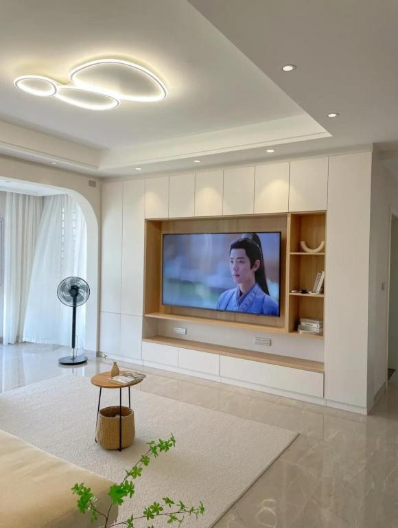 Đôi vợ chồng trẻ trang trí nhà rộng 128m2 phong cách tối giản - Hình 2 Doi vo chong tre trang tri nha rong 128m2 phong cach toi gian-Hinh-2