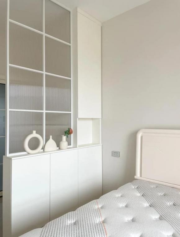 Đôi vợ chồng trẻ trang trí nhà rộng 128m2 phong cách tối giản - Hình 11 Doi vo chong tre trang tri nha rong 128m2 phong cach toi gian-Hinh-11