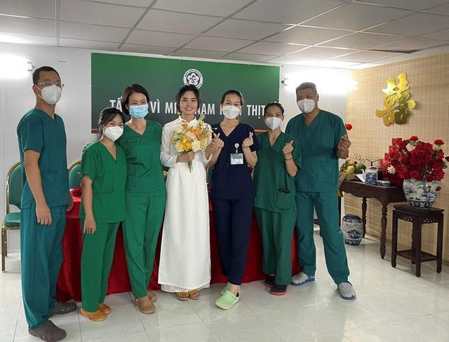 Đám cưới mùa dịch của người trẻ: Đính hôn qua Zoom - Hình 2 Dam cuoi mua dich cua nguoi tre: Dinh hon qua Zoom-Hinh-2