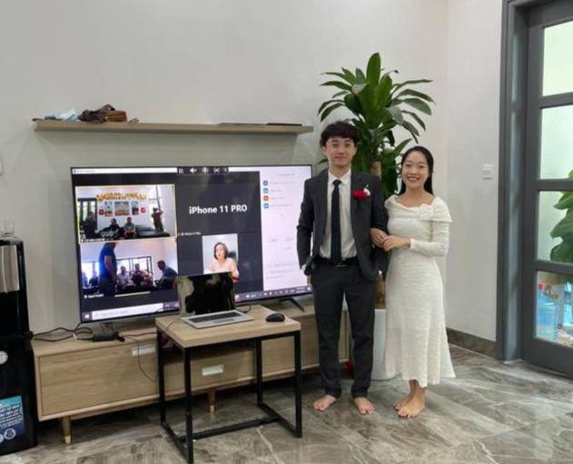 Đám cưới mùa dịch của người trẻ: Đính hôn qua Zoom - Hình 5 Dam cuoi mua dich cua nguoi tre: Dinh hon qua Zoom-Hinh-5
