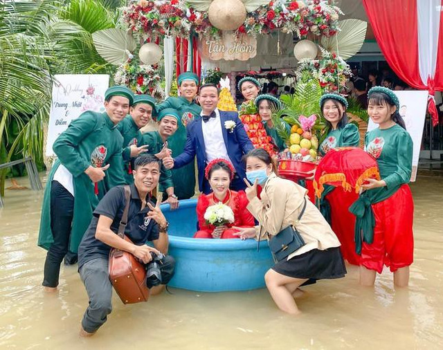 Đám cưới mùa dịch của người trẻ: Đính hôn qua Zoom - Hình 6 Dam cuoi mua dich cua nguoi tre: Dinh hon qua Zoom-Hinh-6