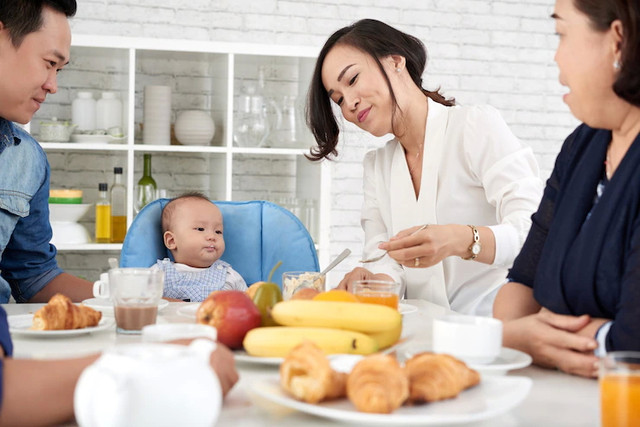 Anh muốn chọn cả em và má, được không? - Hình 2 Anh muon chon ca em va ma, duoc khong?-Hinh-2