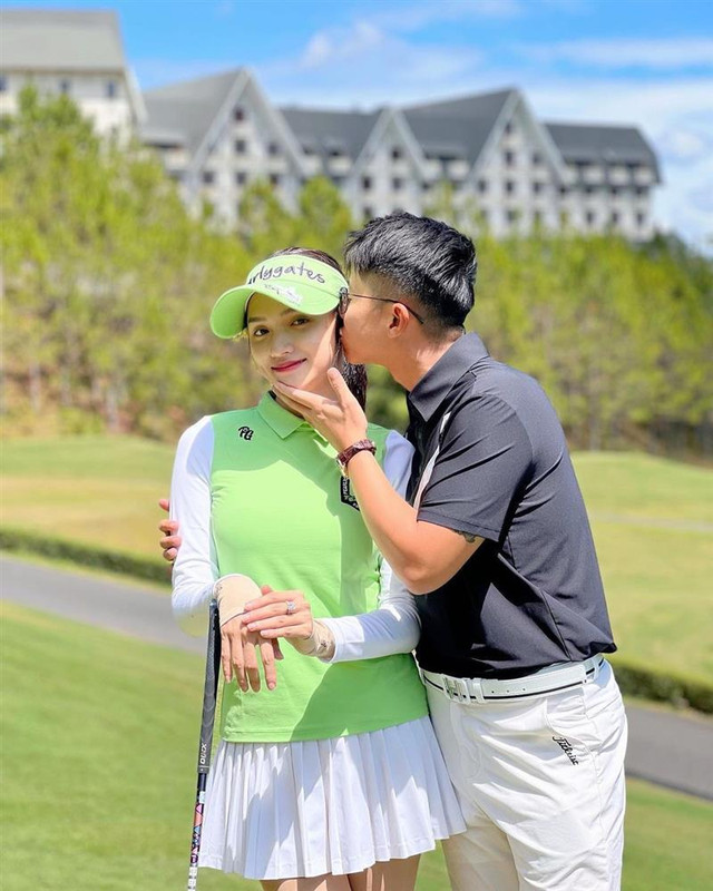 Matt Liu hôn Hương Giang không rời, Minh Tiệp gửi lời chúc đỏ mặt - Hình 3 Matt Liu hon Huong Giang khong roi, Minh Tiep gui loi chuc do mat-Hinh-3