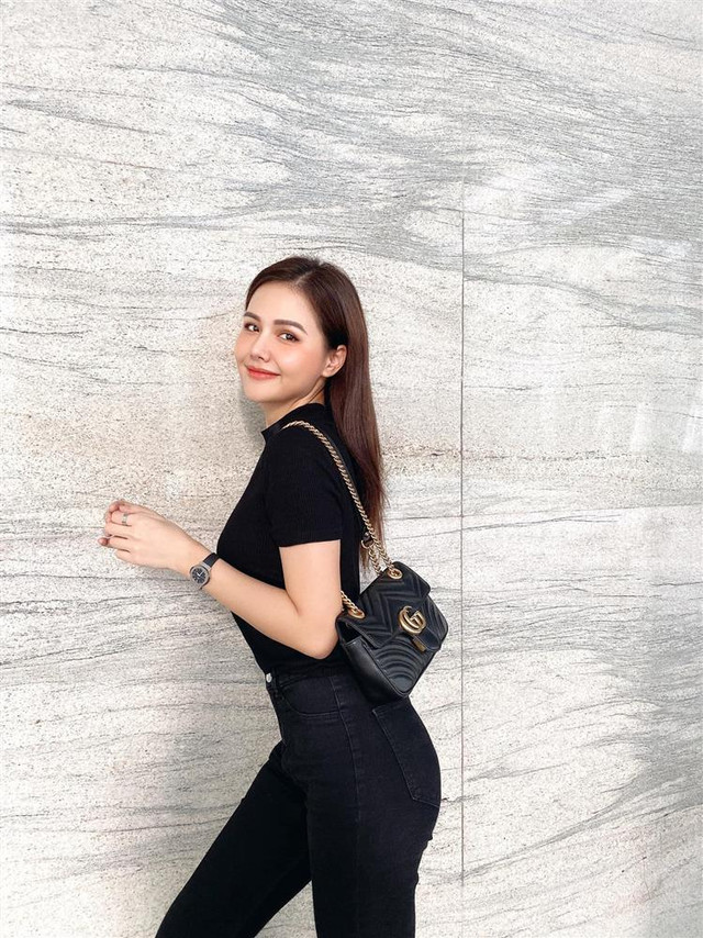 Bà bầu Phanh Lee xả ảnh ở trời Âu, lộ chi tiết 'mùi tiền' - Hình 7 Ba bau Phanh Lee xa anh o troi Au, lo chi tiet 'mui tien'-Hinh-7