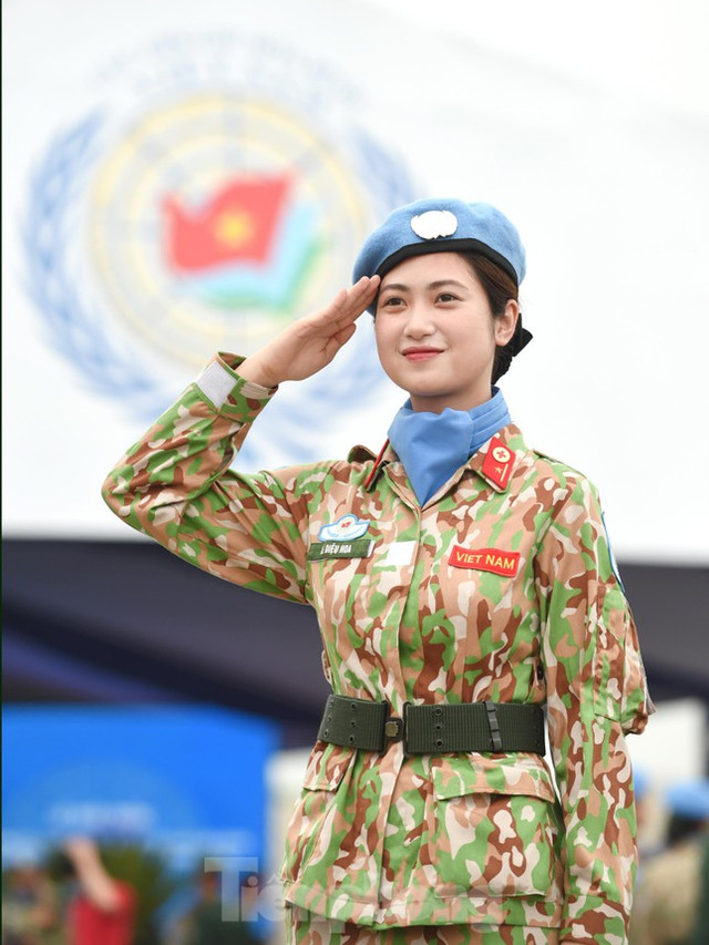 'Bóng hồng' 9x lên đường làm nhiệm vụ gìn giữ hoà bình - Hình 2 'Bong hong' 9x len duong lam nhiem vu gin giu hoa binh-Hinh-2