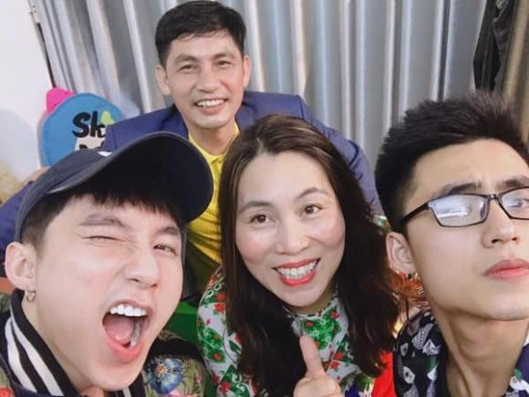 Hậu drama gỡ bỏ MV, mẹ ruột Sơn Tùng gây sốt - Hình 3 Hau drama go bo MV, me ruot Son Tung gay sot-Hinh-3