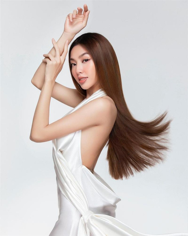 Lan truyền ảnh hoa hậu Thùy Tiên đánh bài cực sung - Hình 7 Lan truyen anh hoa hau Thuy Tien danh bai cuc sung-Hinh-7