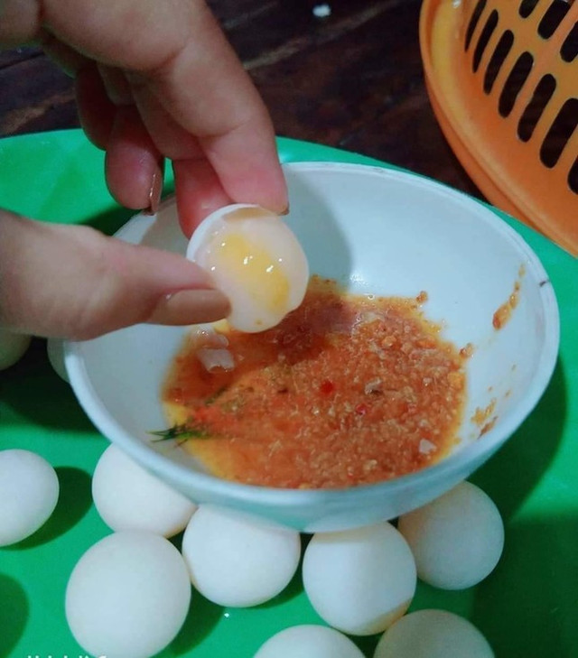 Loại trứng đẹp như ngọc, ‘cháy’ hàng quanh năm Loai trung dep nhu ngoc, ‘chay’ hang quanh nam
