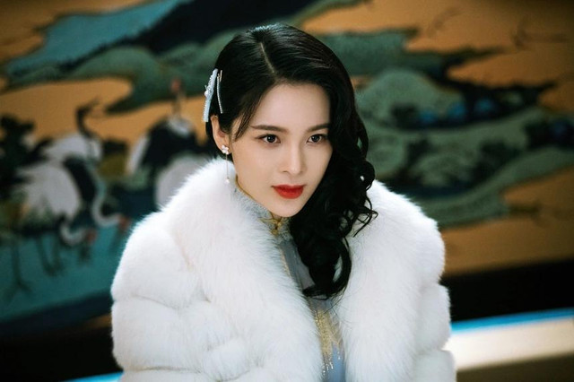 Mỹ nhân 'Ỷ Thiên Đồ Long Ký' bị tố ở bẩn, không mặc nội y - Hình 2 My nhan 'Y Thien Do Long Ky' bi to o ban, khong mac noi y-Hinh-2