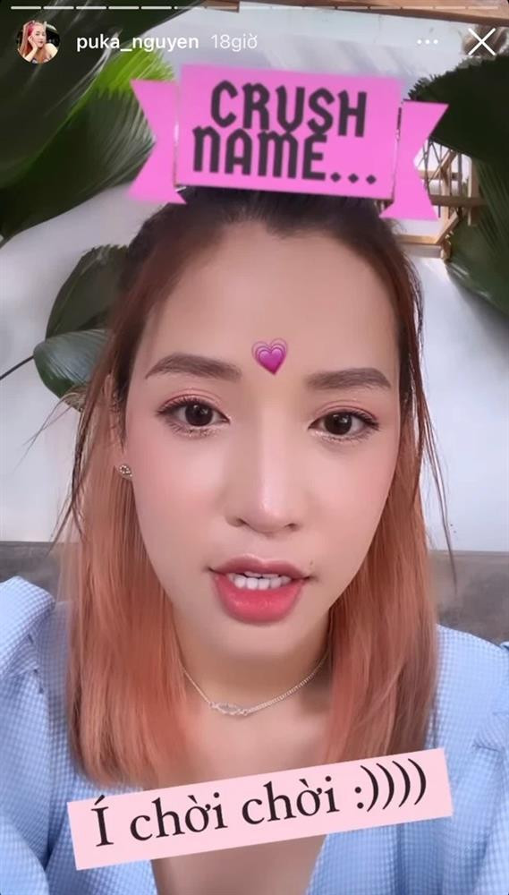 Một cặp đôi Vbiz bị 'tóm gọn' diện đồ đôi dạo phố Mot cap doi Vbiz bi 'tom gon' dien do doi dao pho