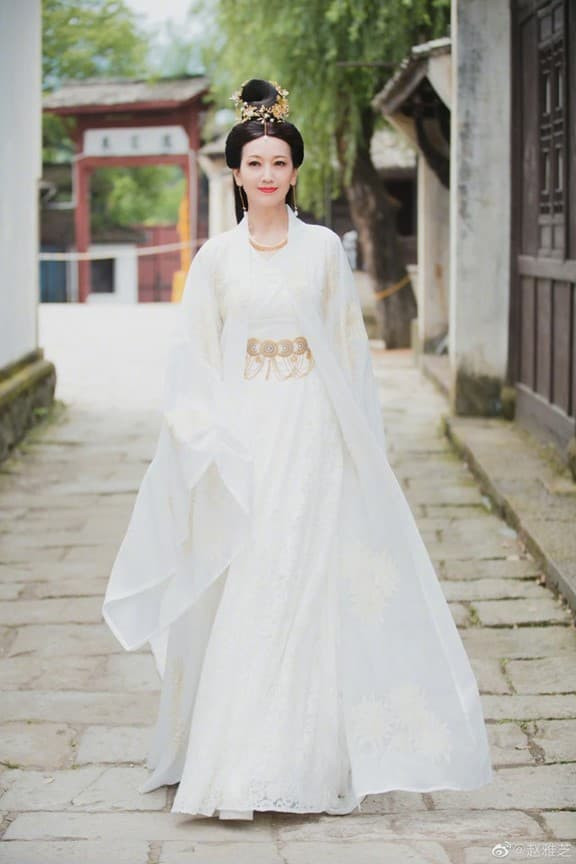Lưu Hiểu Khánh chung khung hình với 'Quan Âm đẹp nhất màn ảnh' - Hình 11 Luu Hieu Khanh chung khung hinh voi 'Quan Am dep nhat man anh'-Hinh-11