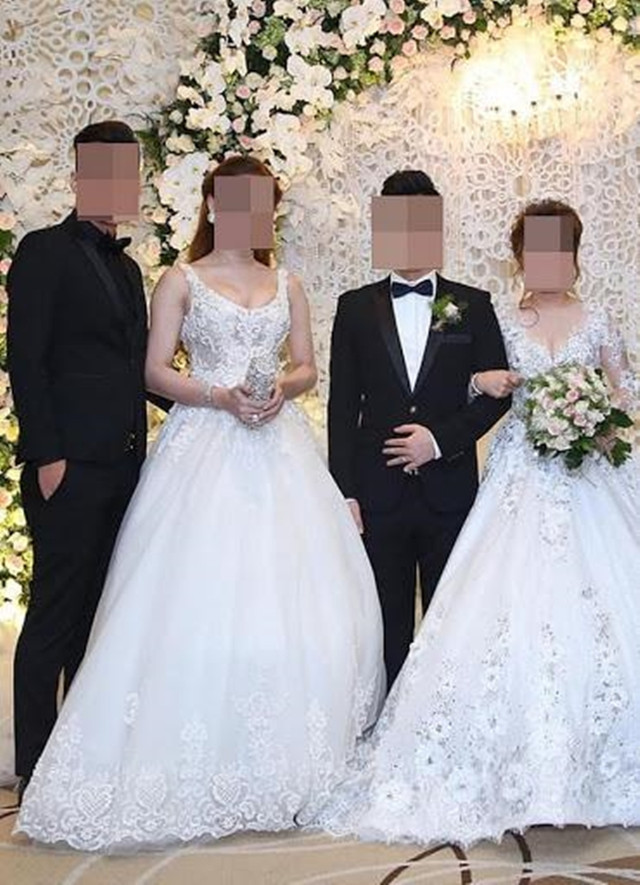 Khách mời diện váy xẻ đùi đi đám cưới, không nhận ra đâu là cô dâu - Hình 13 Khach moi dien vay xe dui di dam cuoi, khong nhan ra dau la co dau-Hinh-13