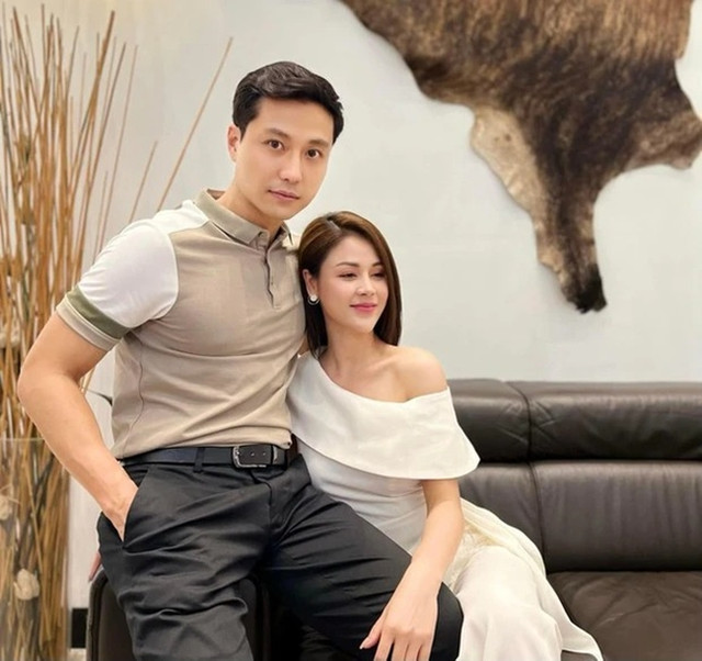 Nữ cảnh sát chụp với dàn trai đẹp trên VTV, ngoài đời ra sao? - Hình 9 Nu canh sat chup voi dan trai dep tren VTV, ngoai doi ra sao?-Hinh-9