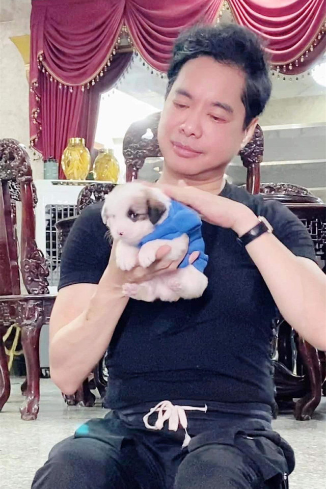 Ngọc Sơn: Không vợ con, nuôi cún cưng trong biệt thự 400 tỷ Ngoc Son: Khong vo con, nuoi cun cung trong biet thu 400 ty