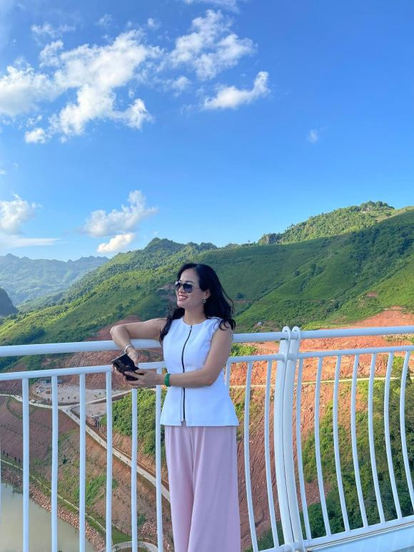 Chị chồng đáng ghét nhất 'Thương ngày nắng về' xả vai - Hình 3 Chi chong dang ghet nhat 'Thuong ngay nang ve' xa vai-Hinh-3