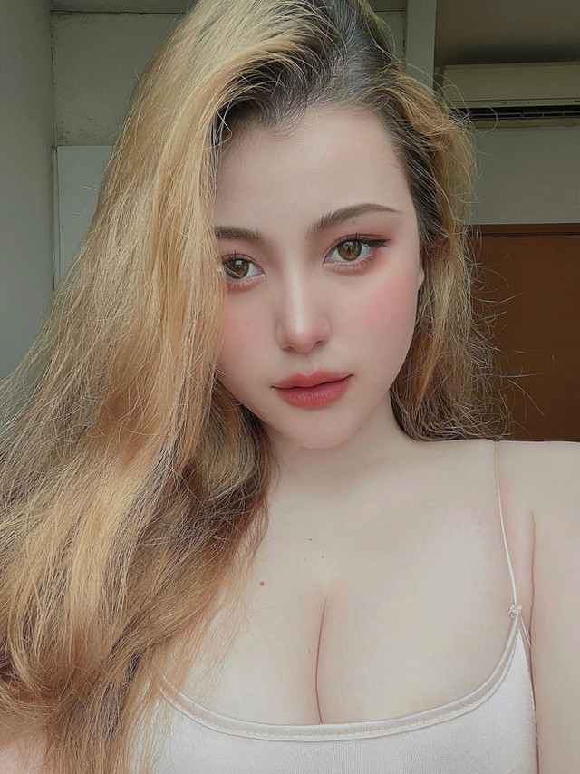 Trước khi khoe bụng bầu, "bông hồng lai Việt - Mỹ" gợi cảm thế này! - Hình 19 Truoc khi khoe bung bau,
