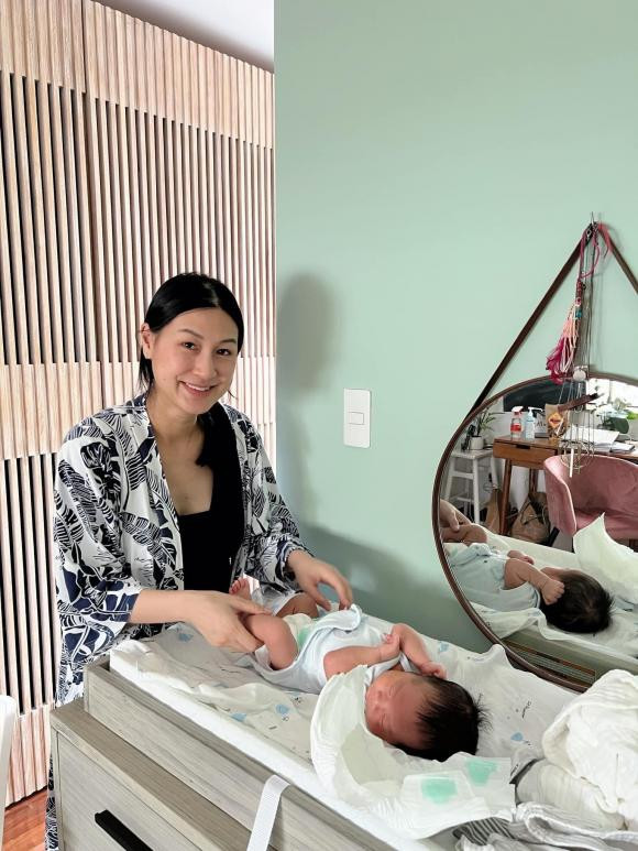 Kathy Uyên lần đầu công khai cận mặt con - Hình 3 Kathy Uyen lan dau cong khai can mat con-Hinh-3