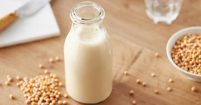 8 loại đồ uống giúp làm giảm cholesterol - Hình 2 8 loai do uong giup lam giam cholesterol-Hinh-2