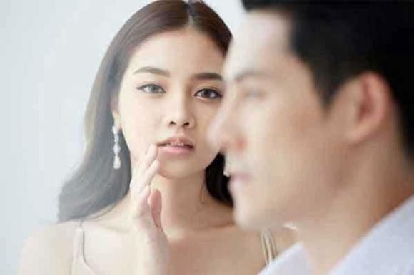 Ngày tái hôn, chồng cũ chuyển 5 triệu chúc mừng hạnh phúc Ngay tai hon, chong cu chuyen 5 trieu chuc mung hanh phuc