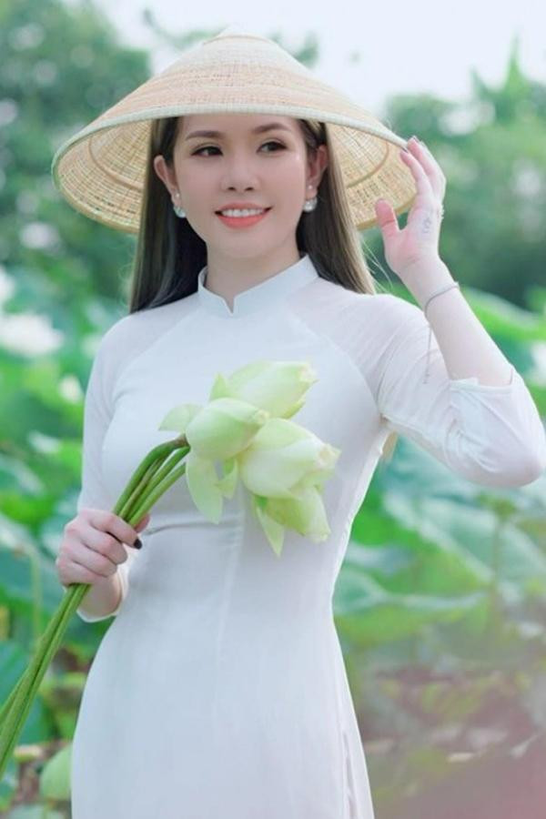 Bạn thân 'Vàng Anh' sau 16 năm: Dáng sexy, mặt như đôi mươi - Hình 5 Ban than 'Vang Anh' sau 16 nam: Dang sexy, mat nhu doi muoi-Hinh-5