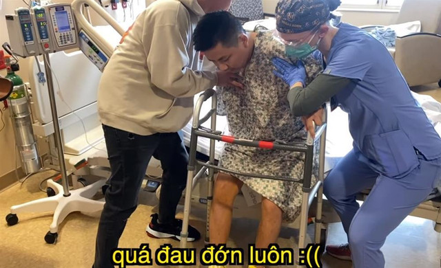 Khoa Pug rớt nước mắt, không thể tự đi sau phẫu thuật kéo chân - Hình 3 Khoa Pug rot nuoc mat, khong the tu di sau phau thuat keo chan-Hinh-3