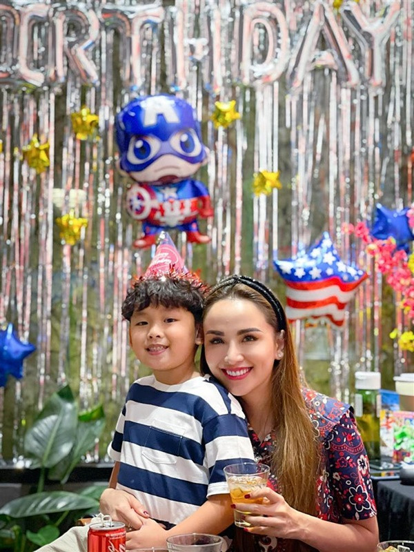 Nhà đẹp chốn cao nguyên của hoa hậu có nụ cười tỏa nắng - Hình 9 Nha dep chon cao nguyen cua hoa hau co nu cuoi toa nang-Hinh-9