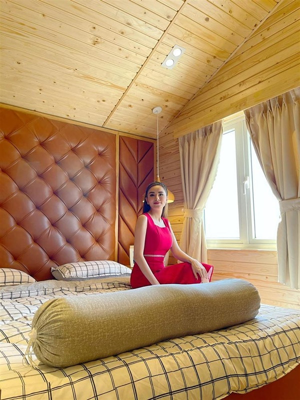 Nhà đẹp chốn cao nguyên của hoa hậu có nụ cười tỏa nắng - Hình 5 Nha dep chon cao nguyen cua hoa hau co nu cuoi toa nang-Hinh-5