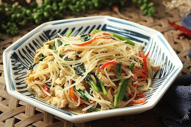 Muốn xào giá đỗ giòn ngon, không thâm đen chỉ cần thêm 1 bước - Hình 4 Muon xao gia do gion ngon, khong tham den chi can them 1 buoc-Hinh-4