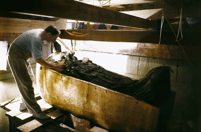7 điều về việc khai quật mộ Pharaoh Tutankhamun - Hình 7 7 dieu ve viec khai quat mo Pharaoh Tutankhamun-Hinh-7