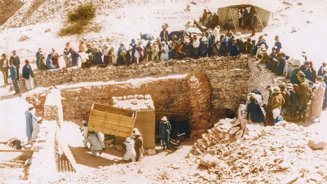 7 điều về việc khai quật mộ Pharaoh Tutankhamun - Hình 3 7 dieu ve viec khai quat mo Pharaoh Tutankhamun-Hinh-3